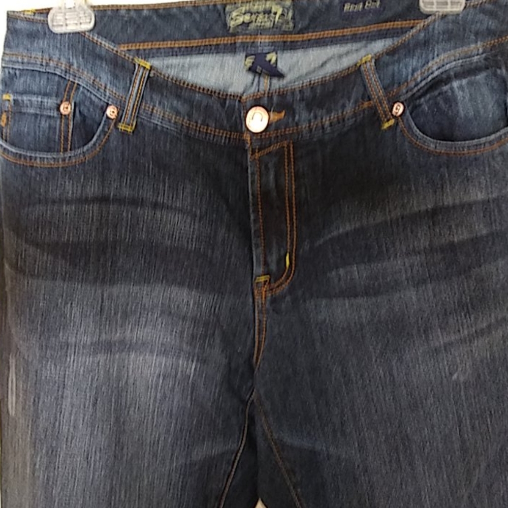 Jeans - Picture 2 of 3